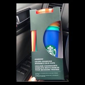 Starbucks cup color change